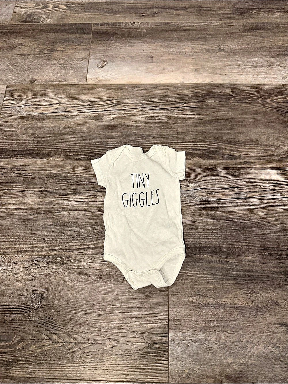 Rae Dunn Baby by Magenta Tiny Giggles bodysuit Baby 3-6M